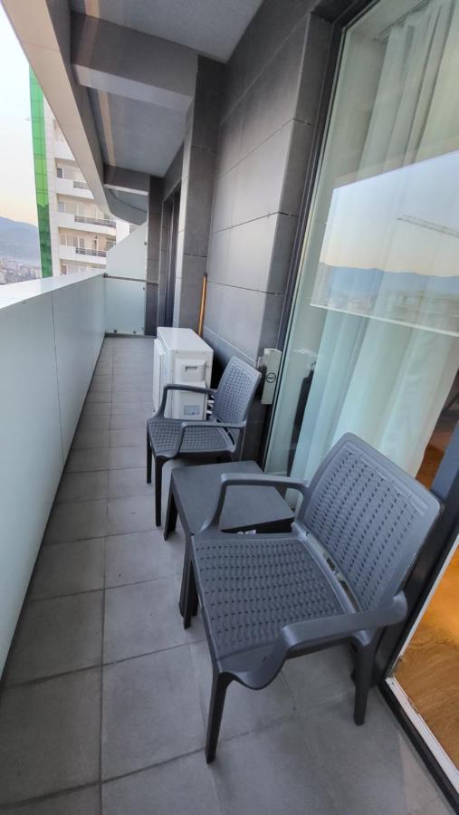 Black Sea Apartments Alliance Palace Batumi Bagian luar foto