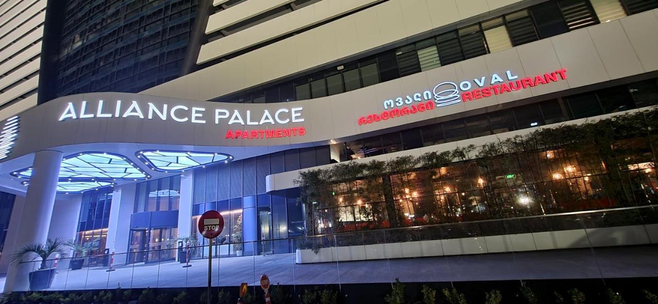 Black Sea Apartments Alliance Palace Batumi Bagian luar foto